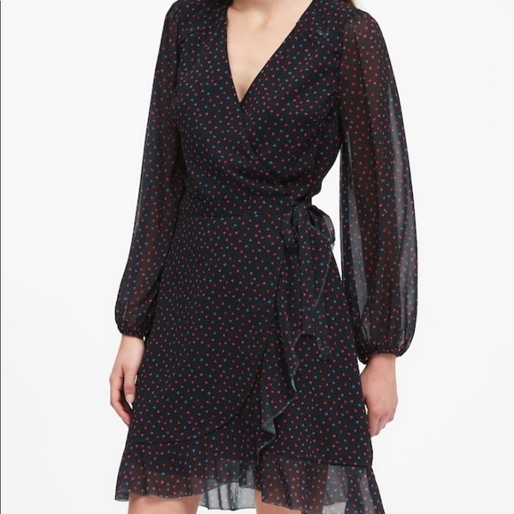 Banana Republic Dresses & Skirts - Banana Republic Wrap Dress with Heart Design